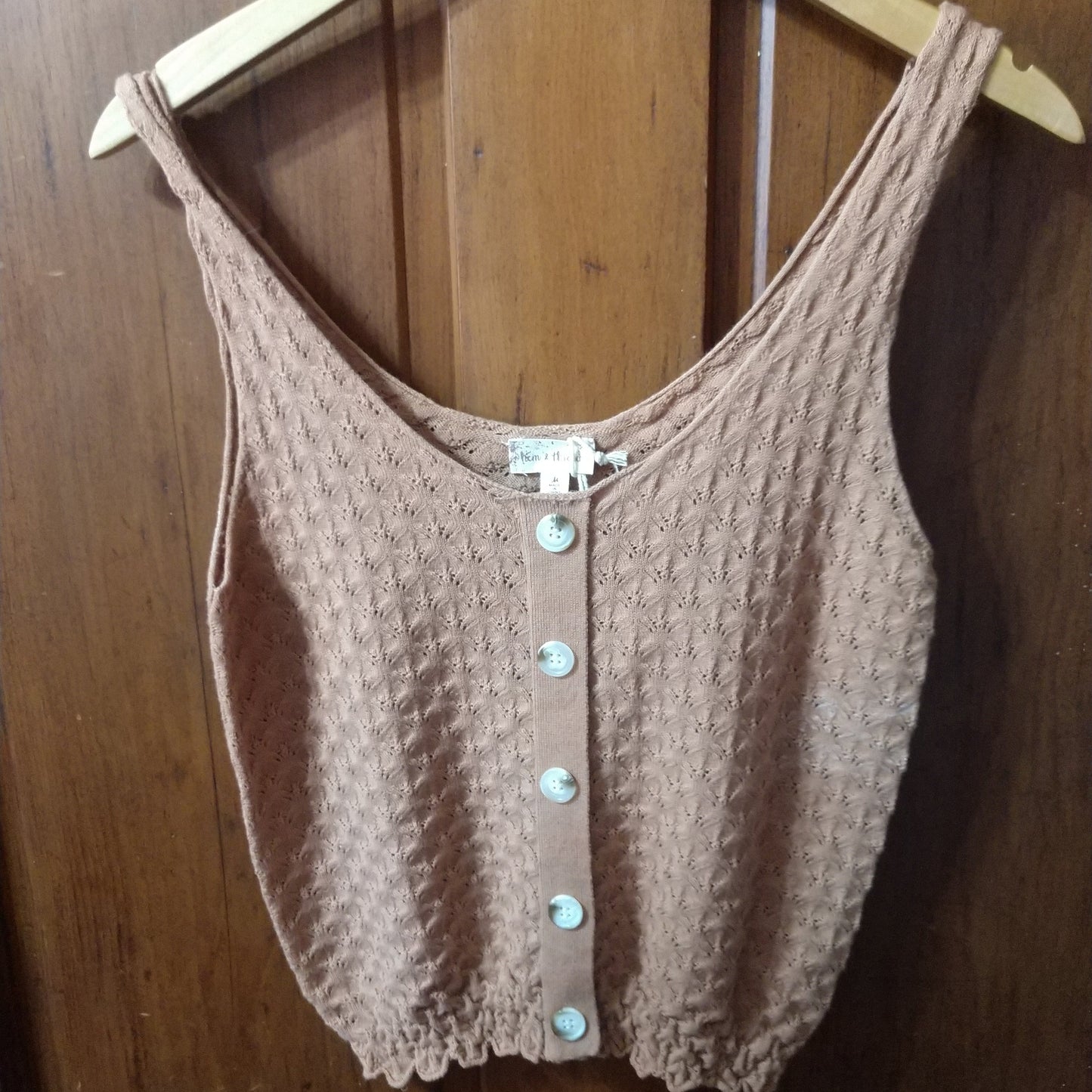 HALLIE’S RUST TOP