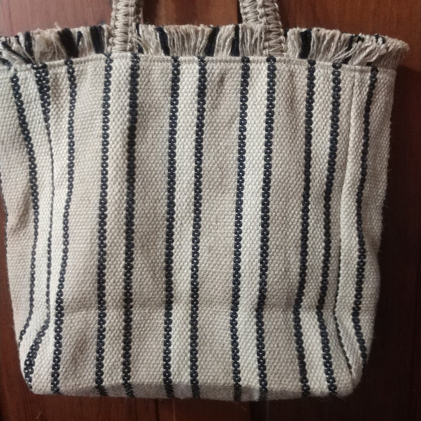 MAGGIE’S STRIPE BURLAP BAG