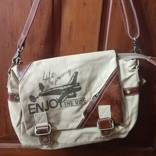 RAE’S ENJOY MESSENGER BAG