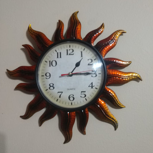 METAL DECORATIVE CLOCK